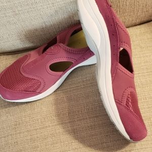 EASY SPIRIT PINK CLOGS SIZE 10